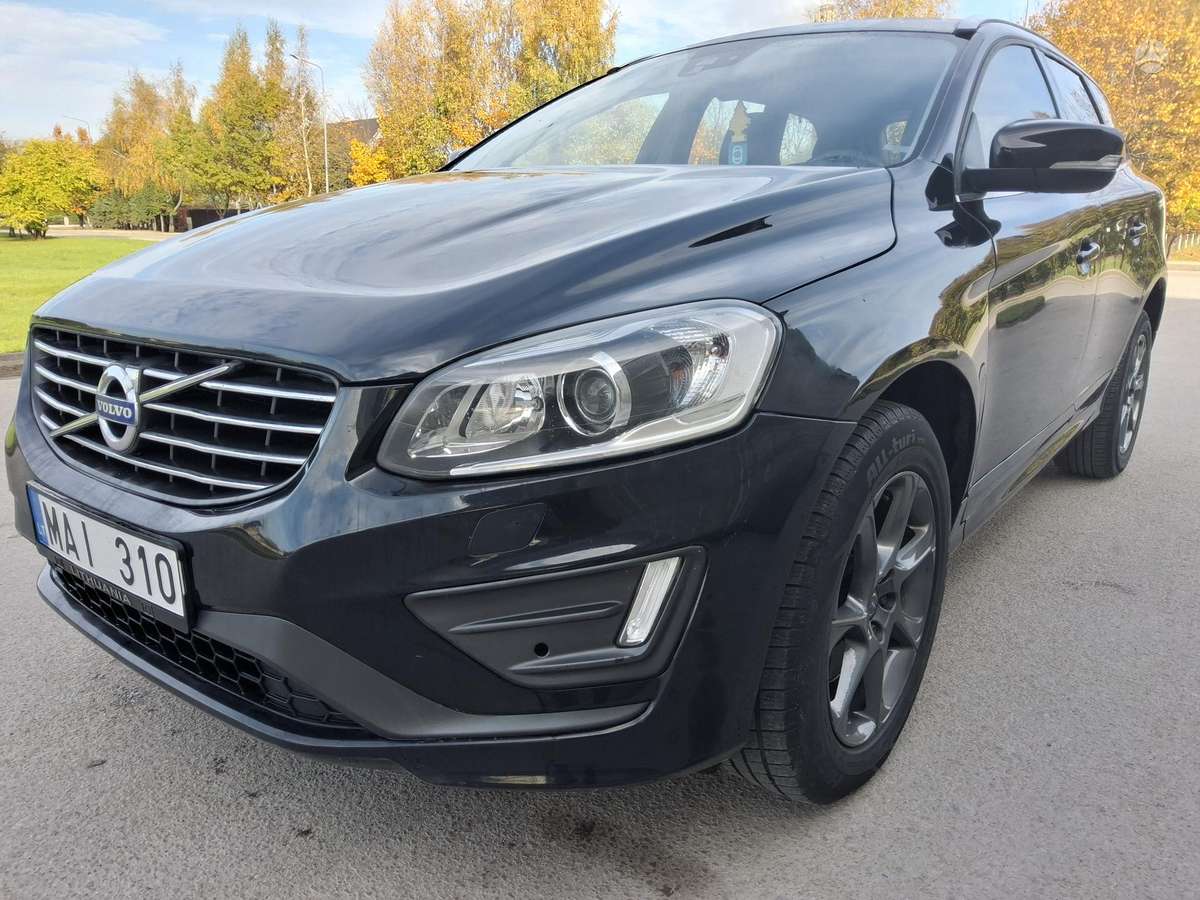 Volvo XC60 2015 — interior
