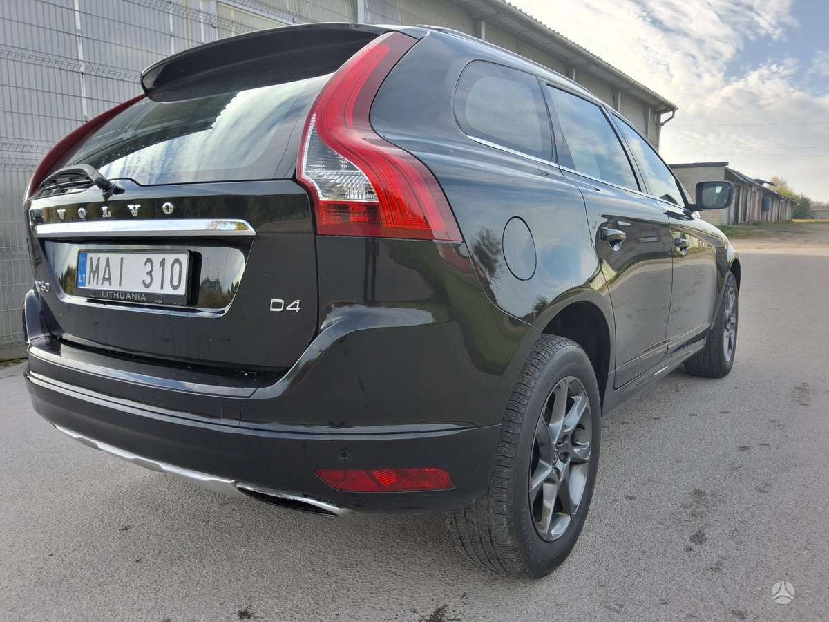Volvo XC60 2015 — engine 1965 cm³, 179 HP (132kW)