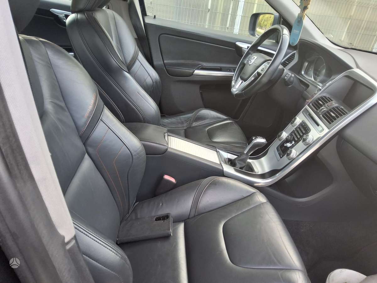 Volvo XC60 2015 — photo 5