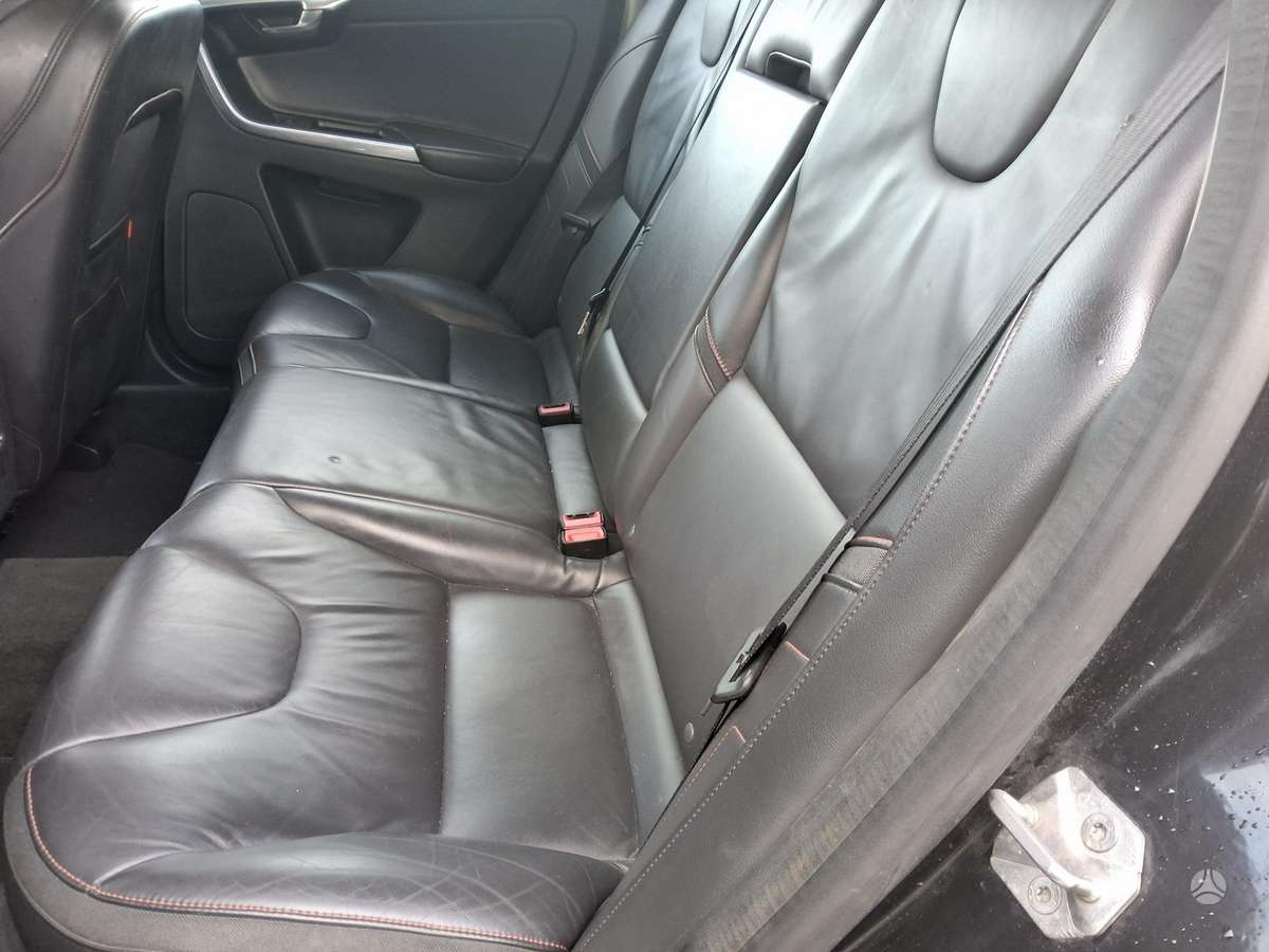 Volvo XC60 2015 — photo 6