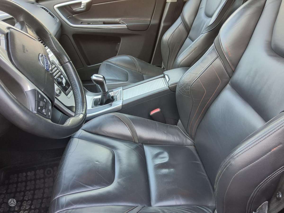 Volvo XC60 2015 — photo 7