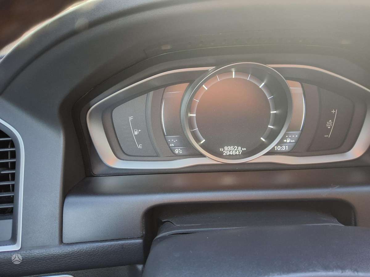Volvo XC60 2015 — photo 8