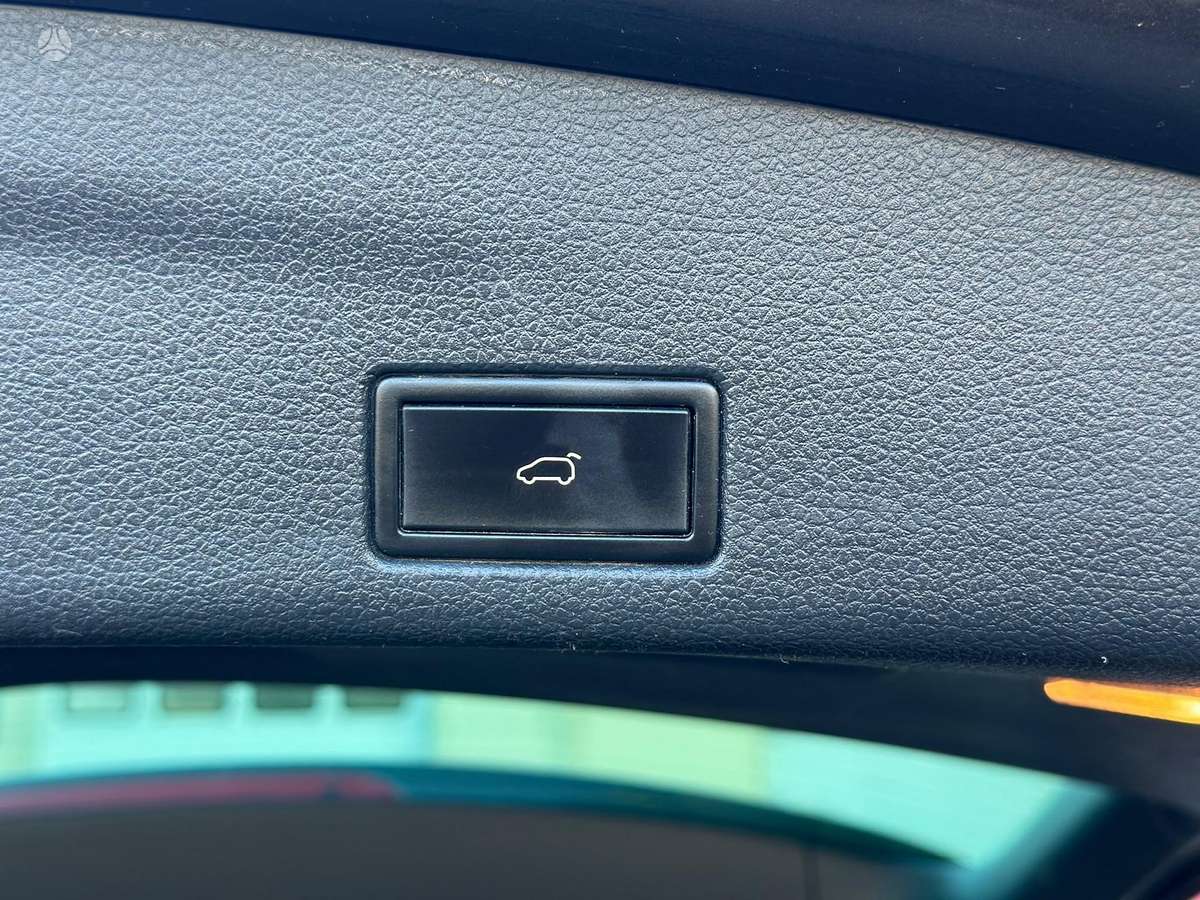 Seat Alhambra 2014 — photo 14