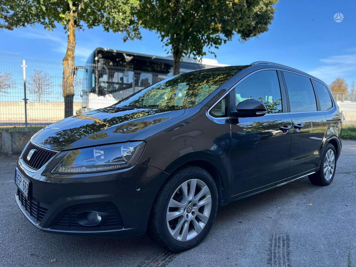 Seat Alhambra 2014 — rear view