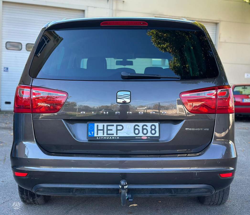 Seat Alhambra 2014 — photo 5