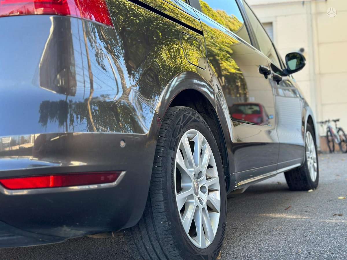 Seat Alhambra 2014 — photo 6