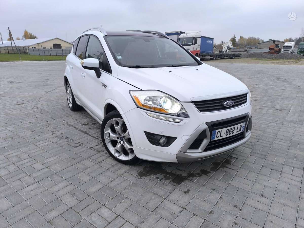 Ford Kuga 2012 — rear view