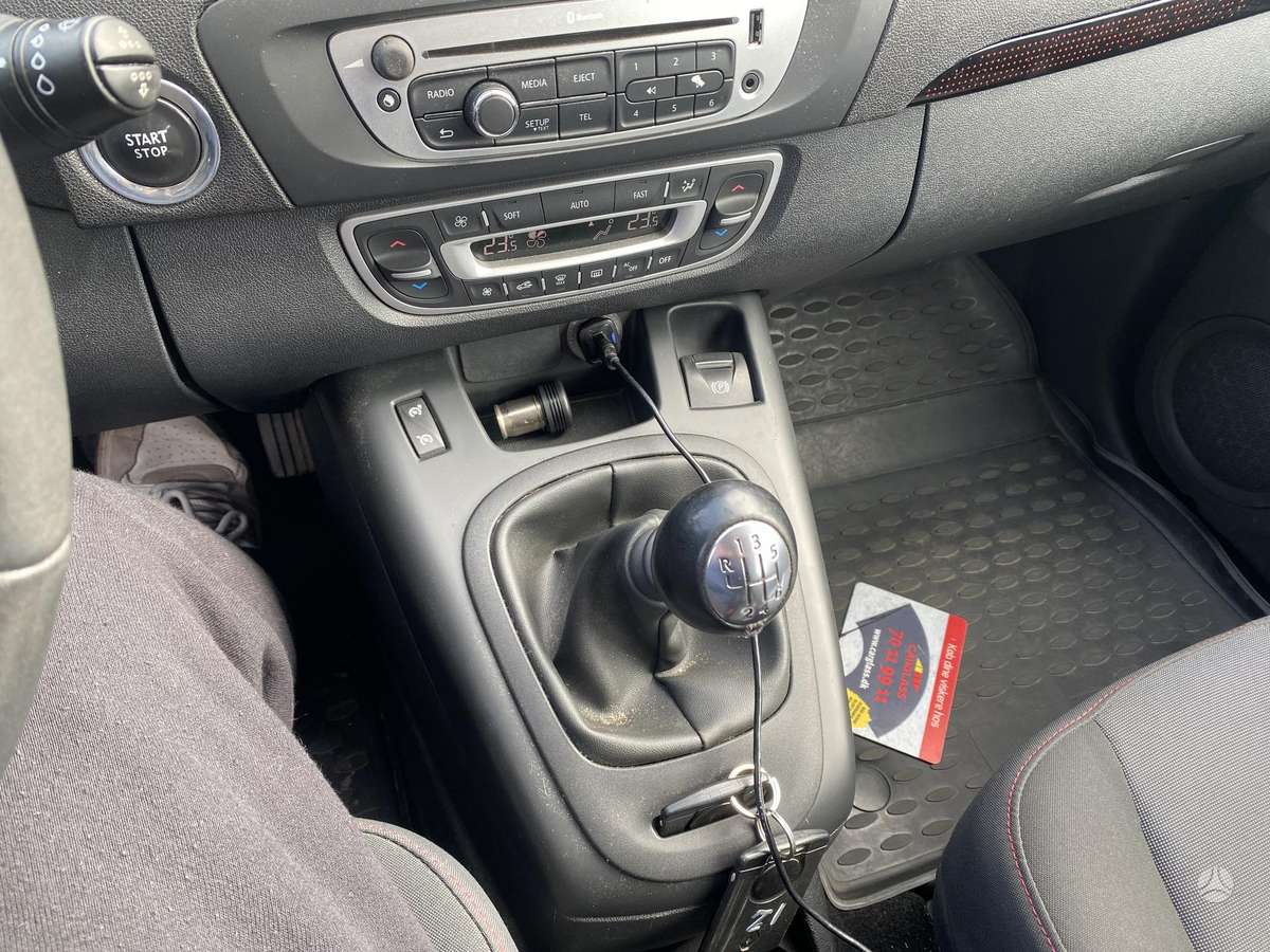 Renault Grand 2012 — photo 11