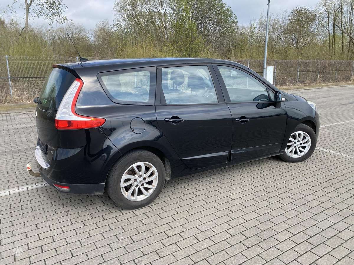 Renault Grand 2012 — rear view