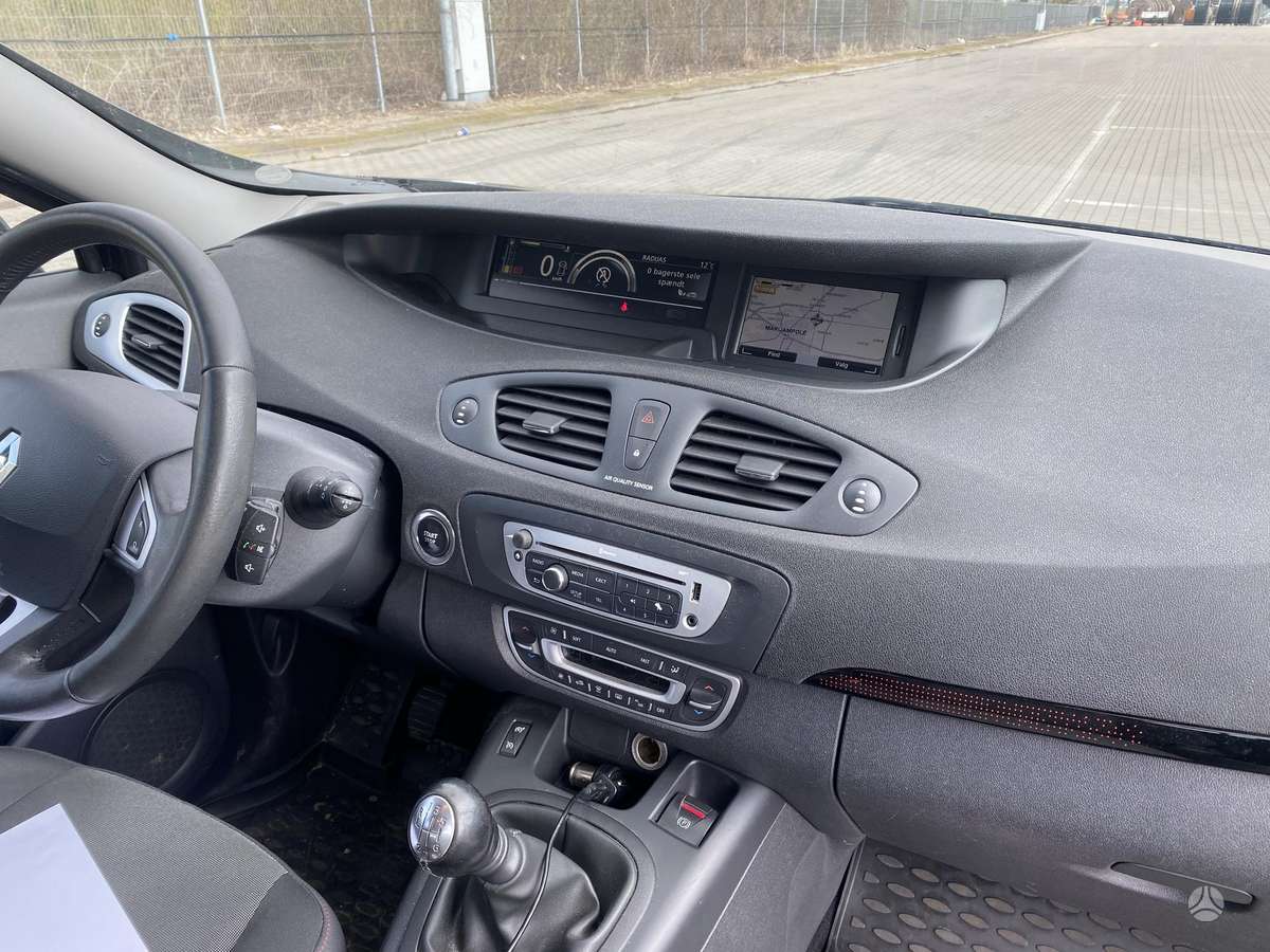 Renault Grand 2012 — photo 7