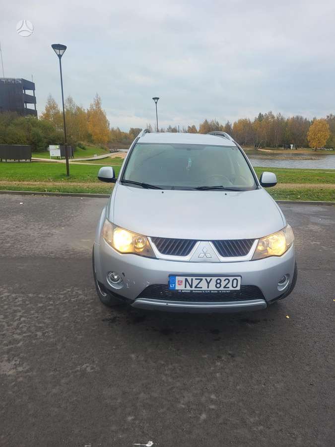 Mitsubishi Outlander 2008 — вигляд ззаду