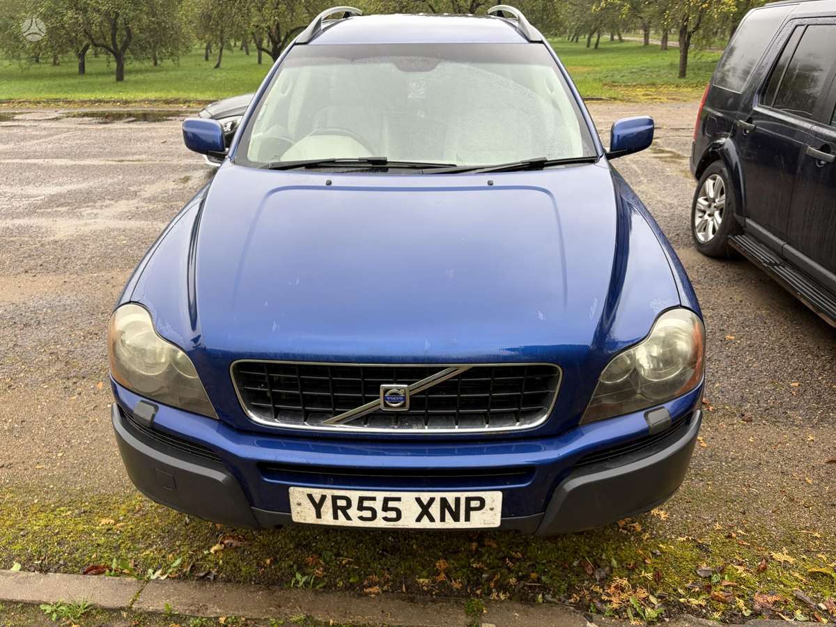 Volvo XC90 2006 — rear view