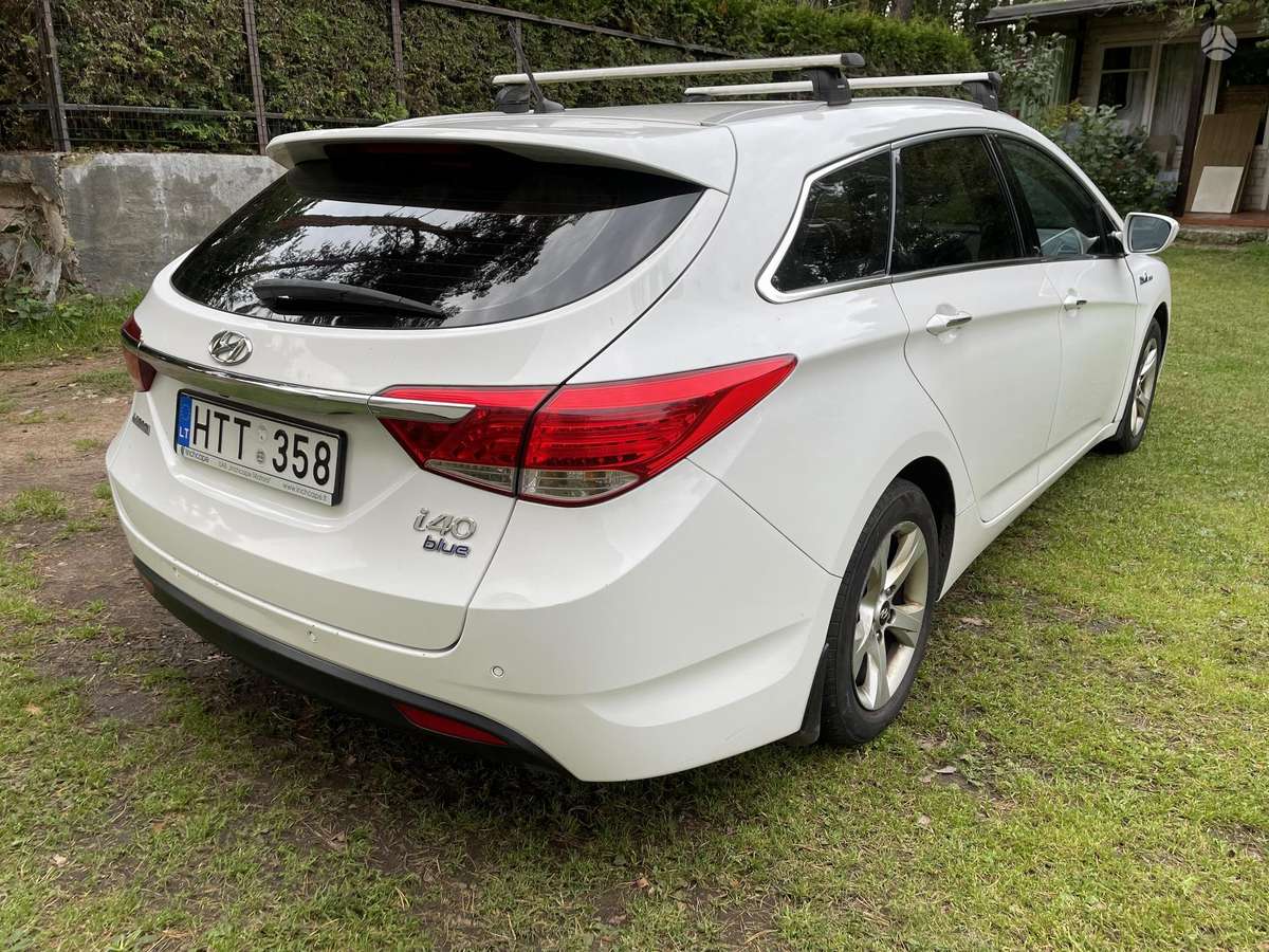 Hyundai i40 2015 — engine 1685 cm³, 116 HP (85kW)