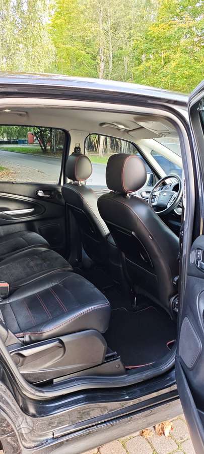 Ford S-MAX 2012 — photo 10
