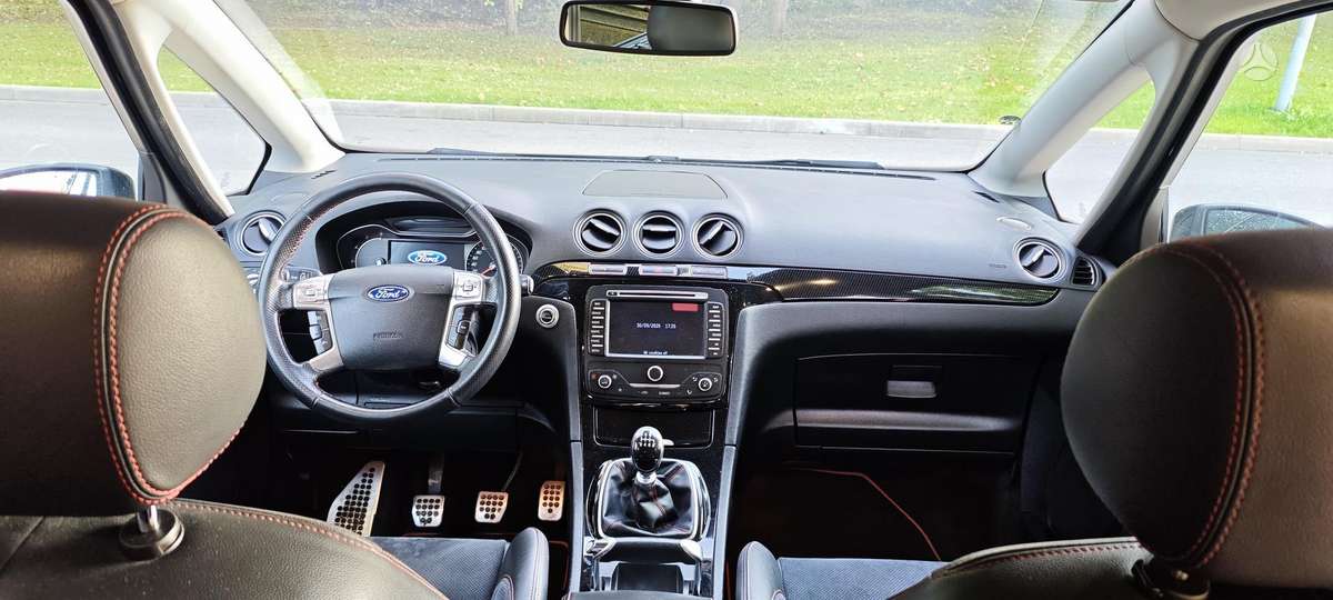 Ford S-MAX 2012 — photo 7