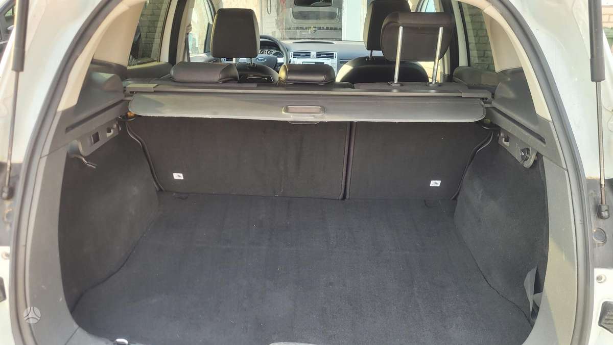 Ford Kuga 2009 — photo 14