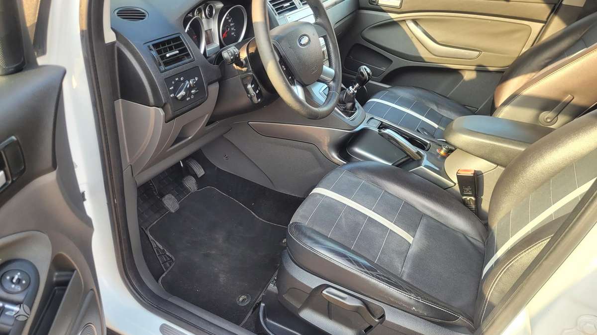 Ford Kuga 2009 — photo 19