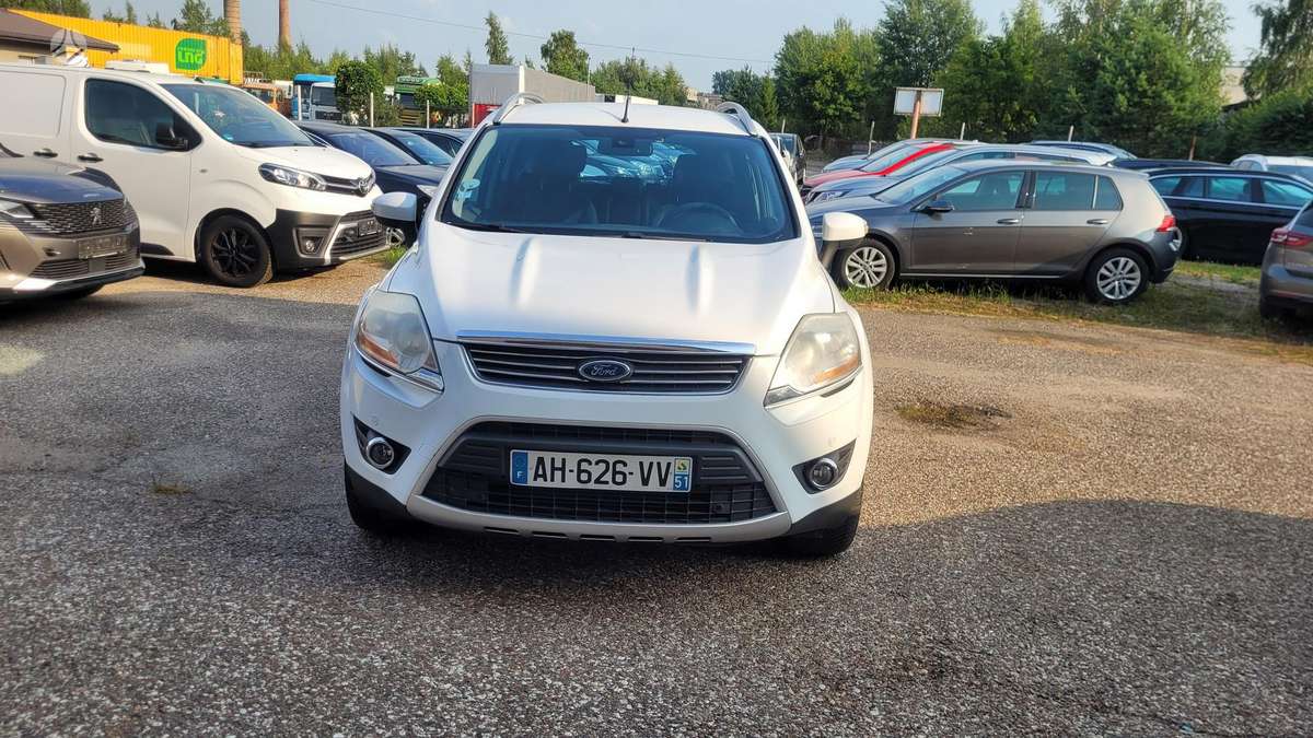 Ford Kuga 2009 — rear view