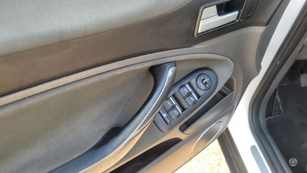 Ford Kuga 2009 — photo 21
