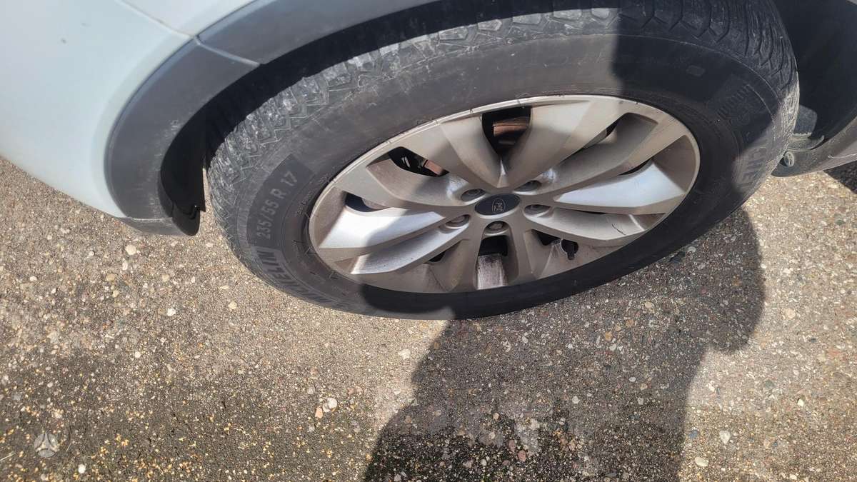 Ford Kuga 2009 — photo 30