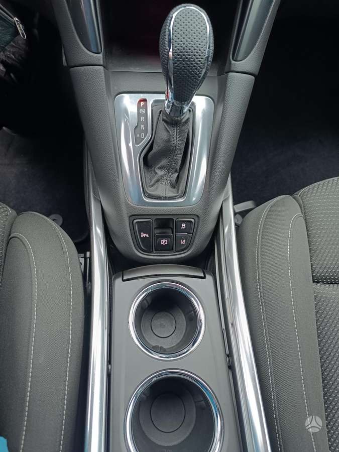 Opel Zafira 2015 — photo 18