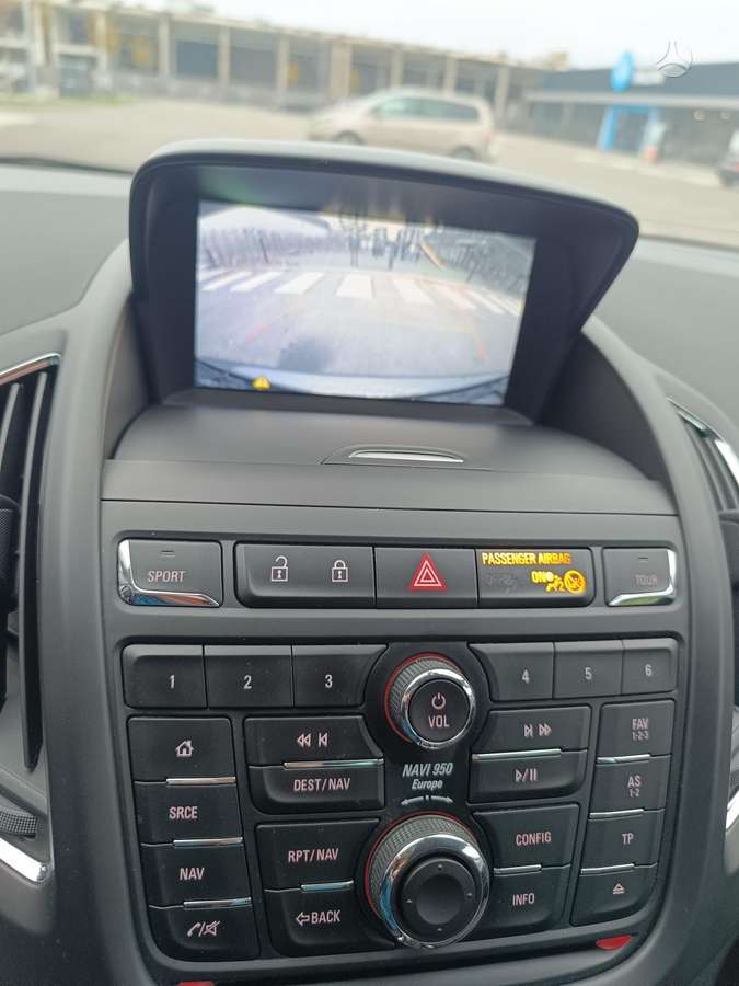 Opel Zafira 2015 — photo 19