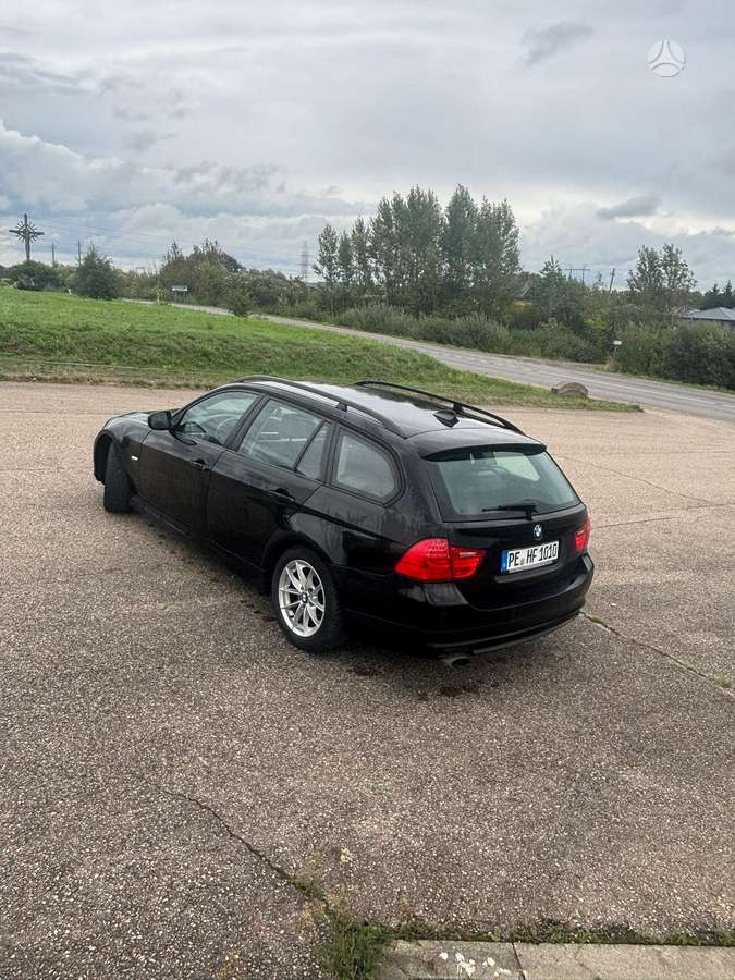 BMW 320 2011 — engine 2000 cm³, 184 HP (135kW)