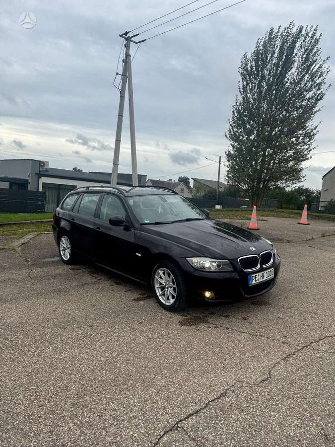 BMW 320 2011 — photo 5