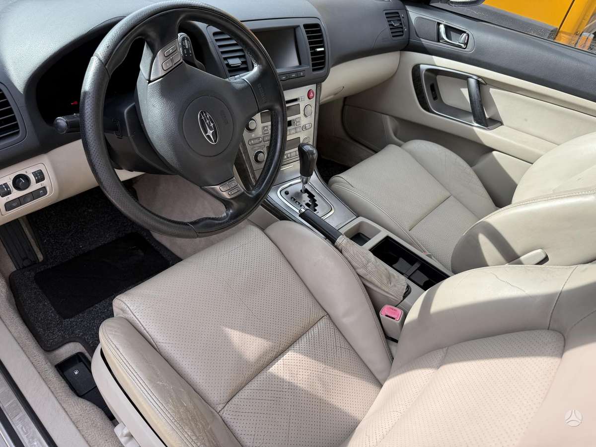 Subaru Legacy 2004 — фото 5