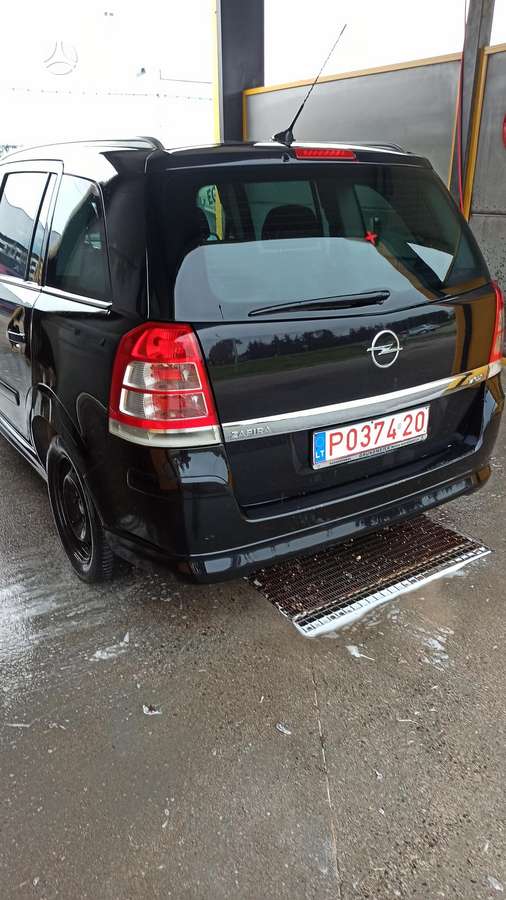 Opel Zafira 2008 — engine 1686 cm³, 125 HP (92kW)
