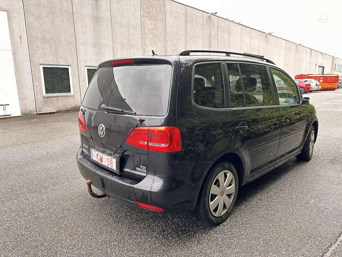 Volkswagen Touran 2013 — photo 7