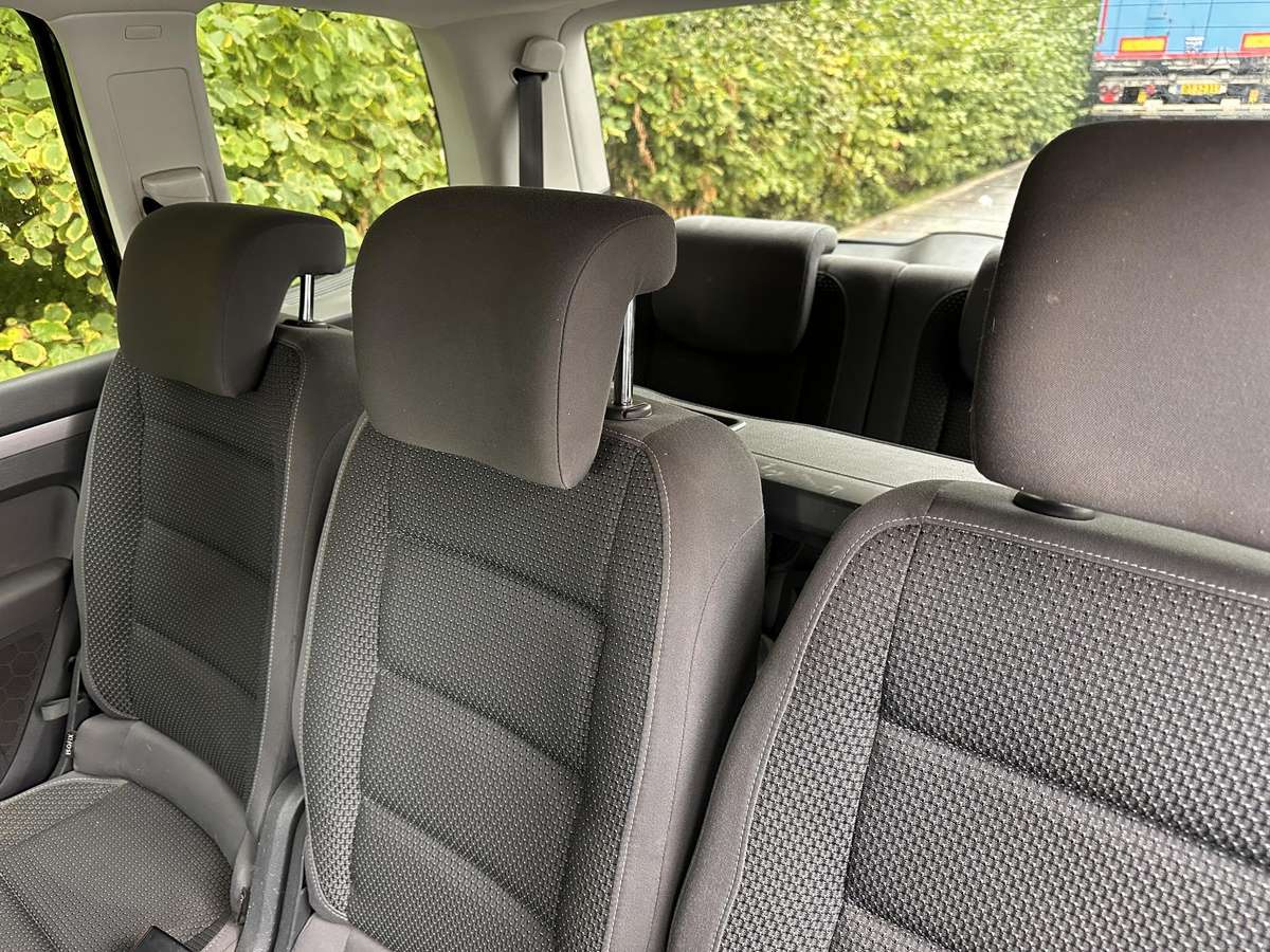 Volkswagen Touran 2013 — photo 9
