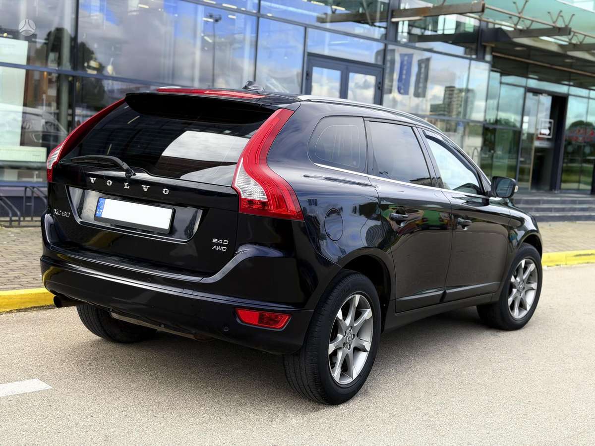 Volvo XC60 2009 — engine 2400 cm³, 163 HP (120kW)