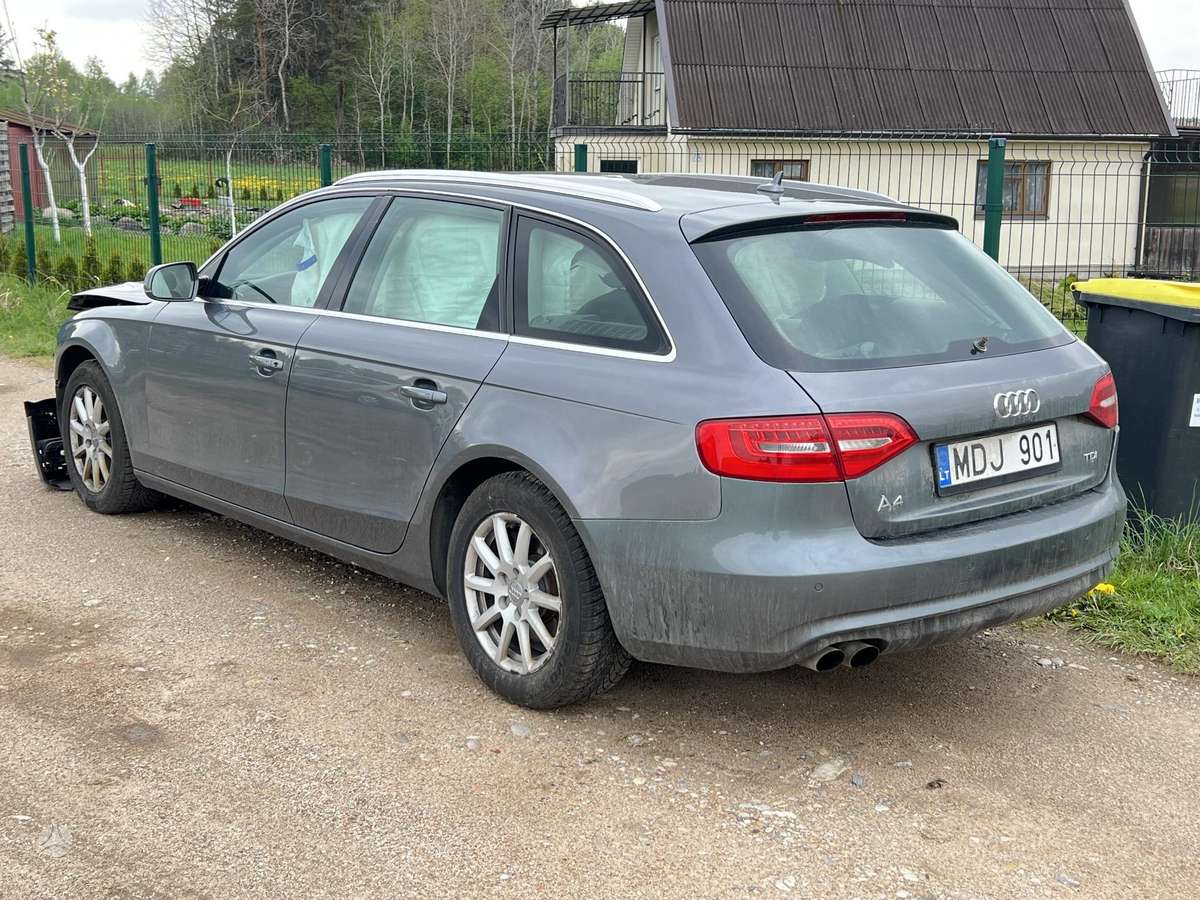 Audi A4 2012 — engine 1968 cm³, 143 HP (105kW)