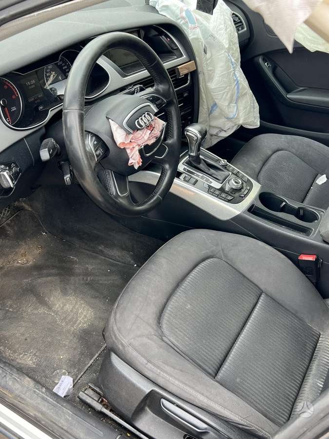 Audi A4 2012 — photo 5