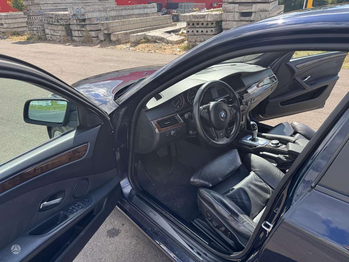 BMW 525 2008 — photo 11