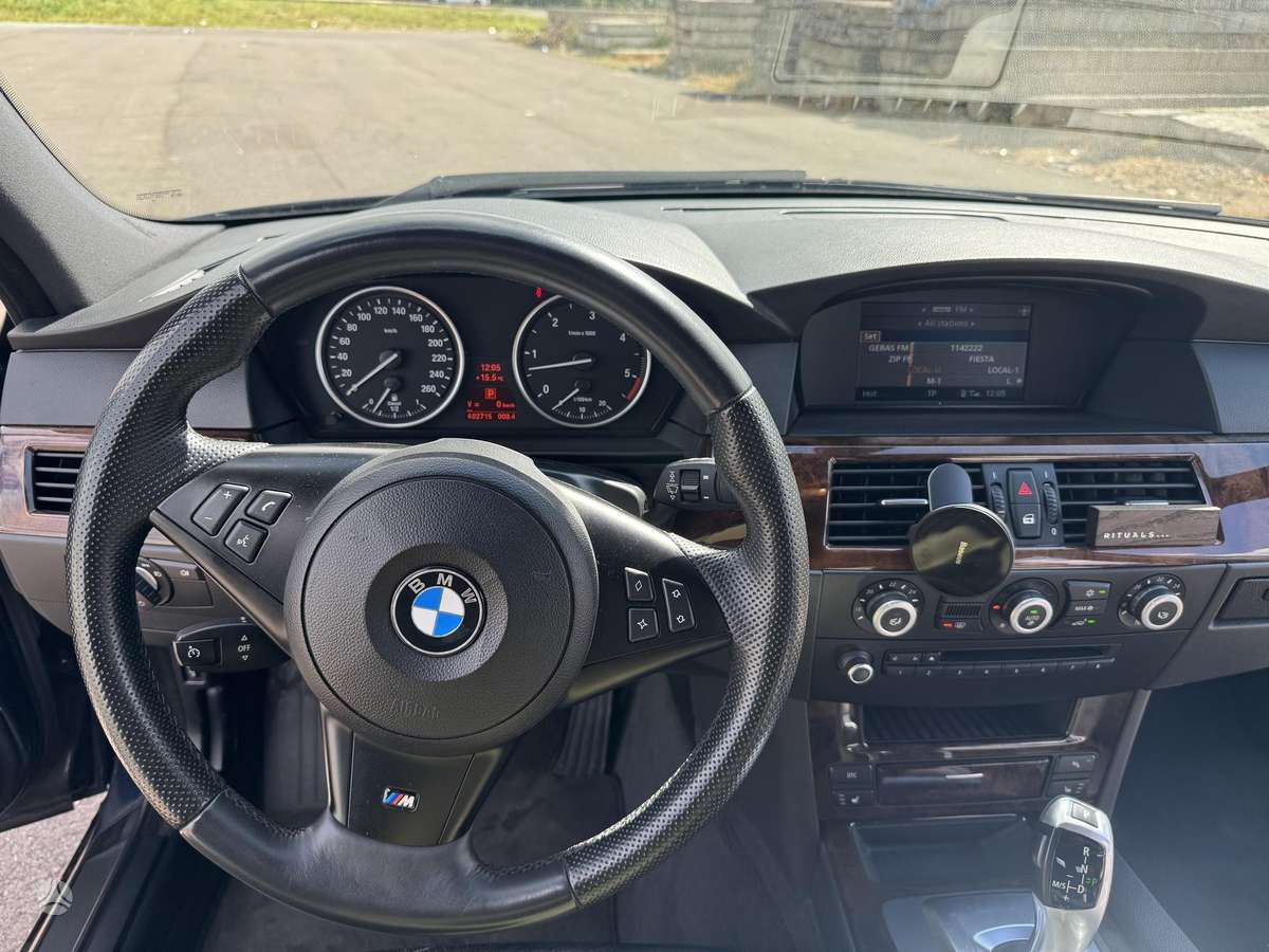 BMW 525 2008 — photo 13