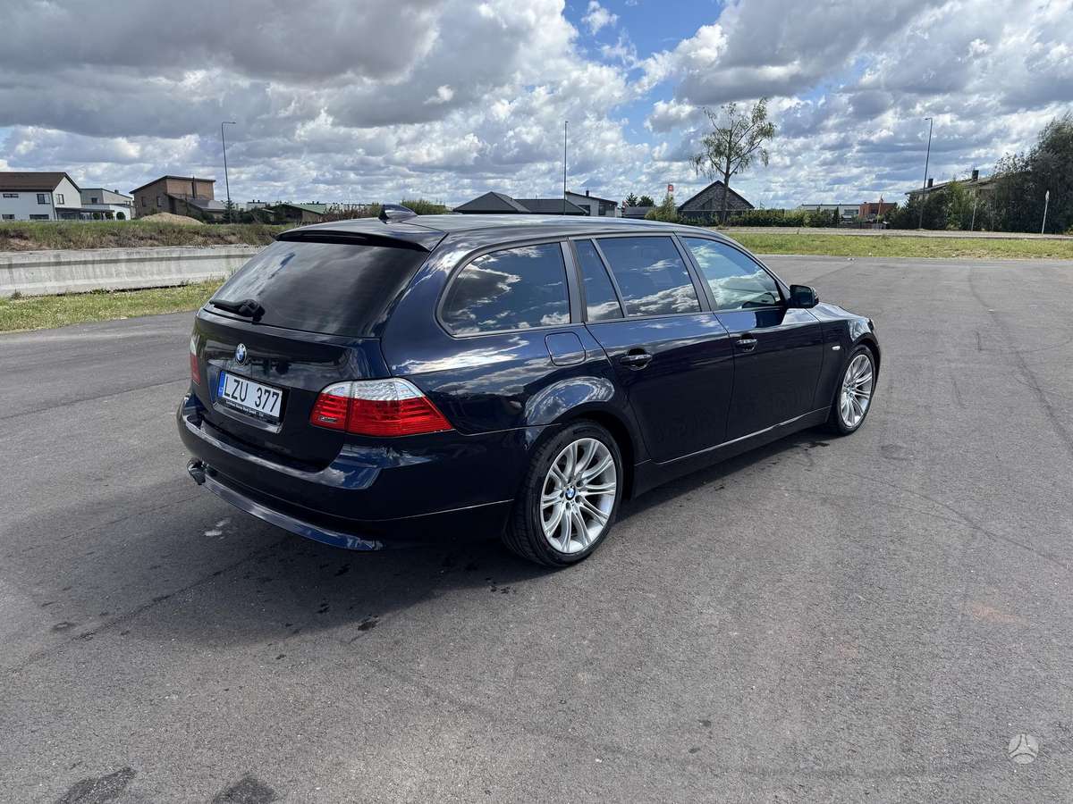 BMW 525 2008 — engine 2993 cm³, 197 HP (145kW)