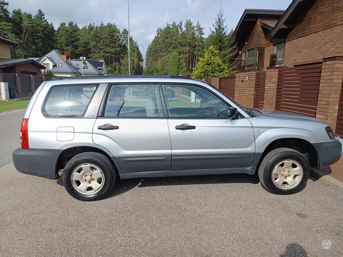 Subaru Forester 2005 — двигун 1994 cm³, 125 HP (92kW)