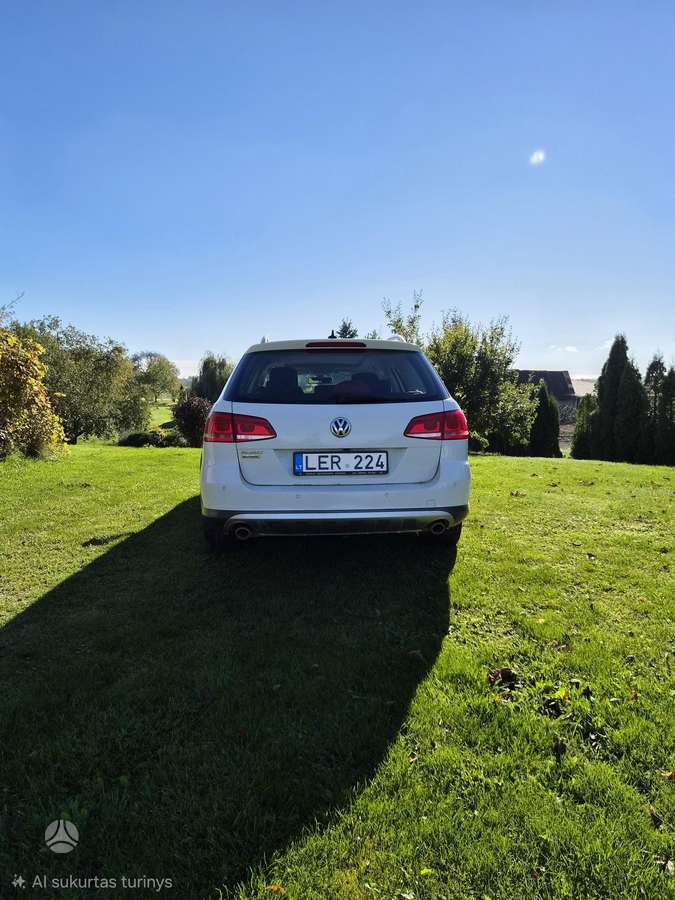 Volkswagen Passat 2012 — engine 1968 cm³, 170 HP (125kW)