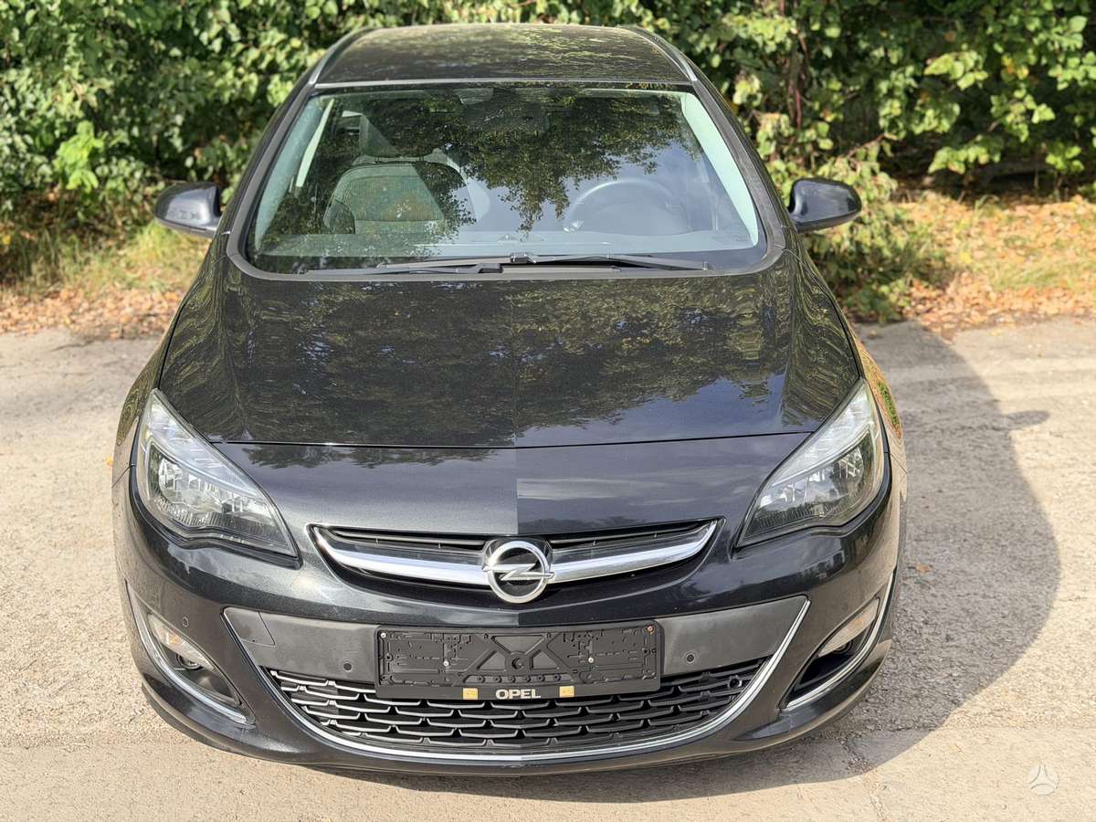 Opel Astra 2014 — photo 10