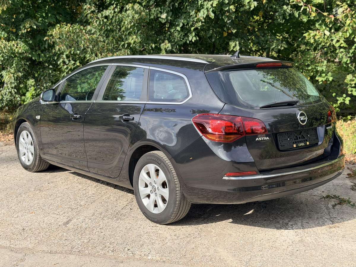 Opel Astra 2014 — photo 6