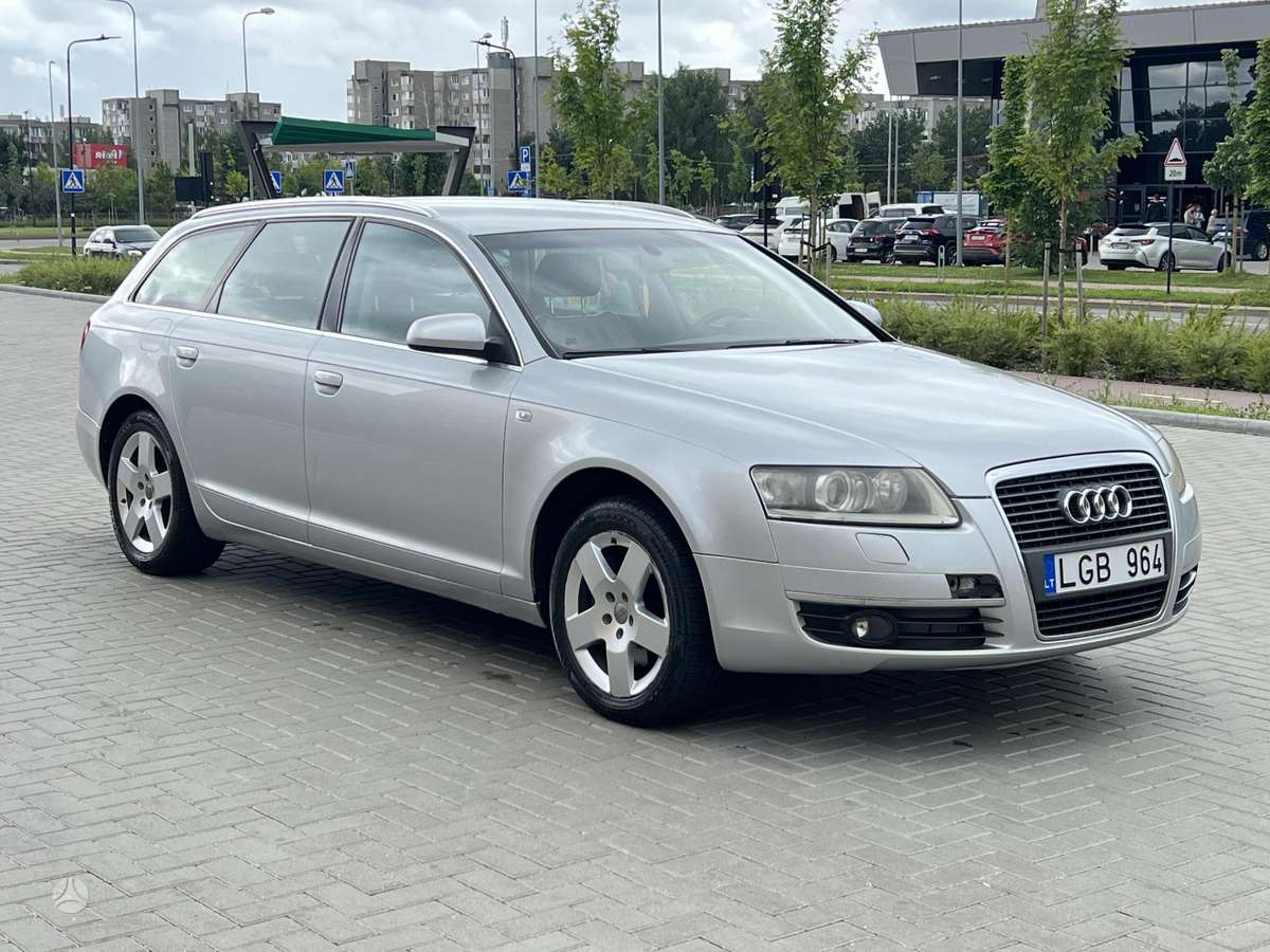 Audi A6 2005 — вигляд ззаду