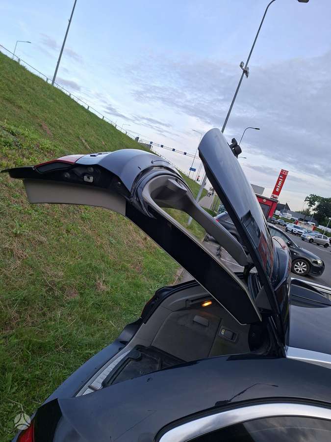 BMW 520 2011 — photo 10