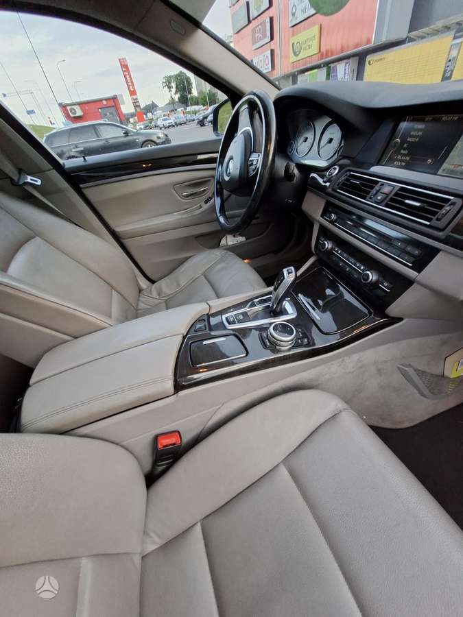 BMW 520 2011 — photo 5