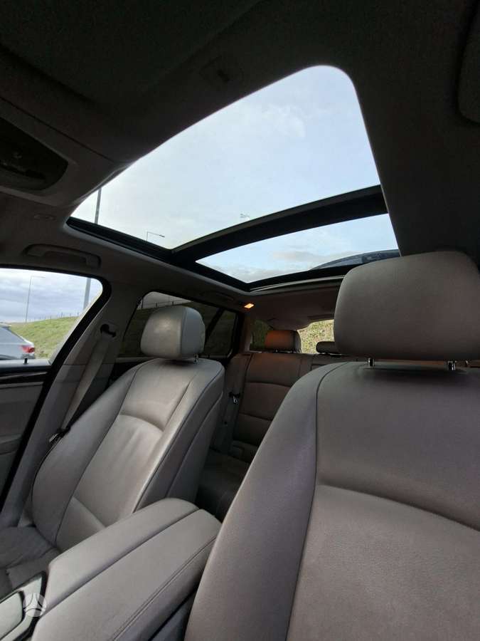 BMW 520 2011 — photo 6