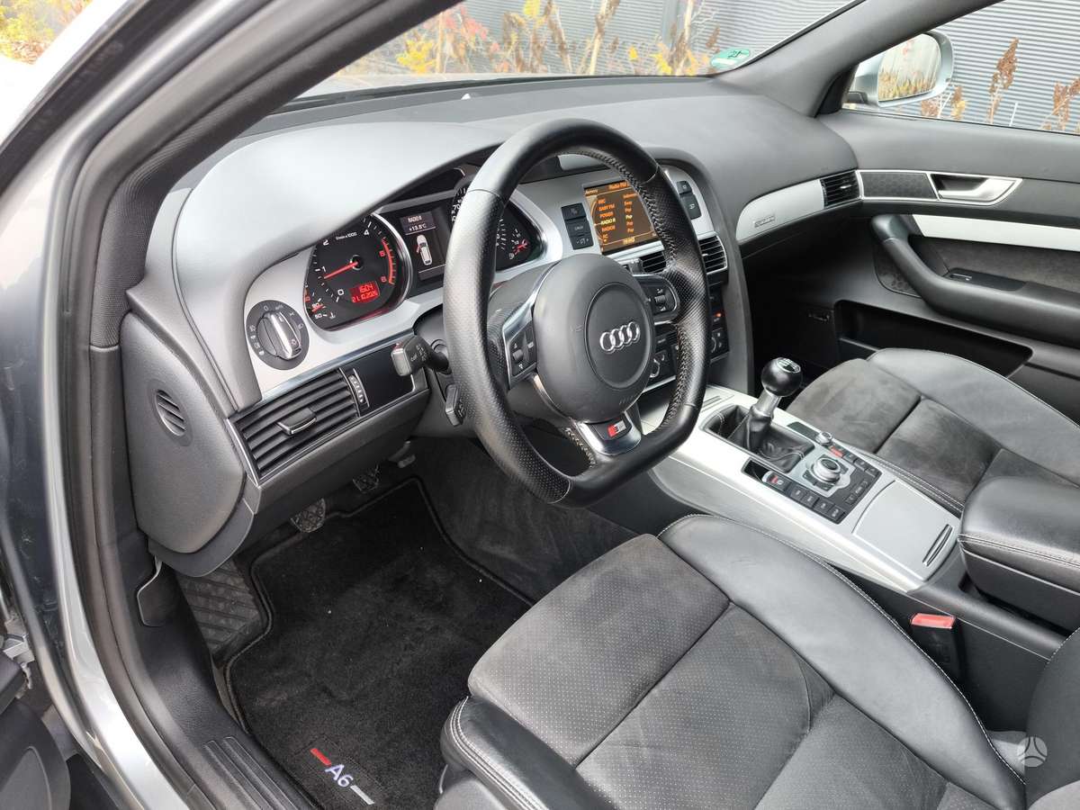 Audi A6 2010 — photo 11