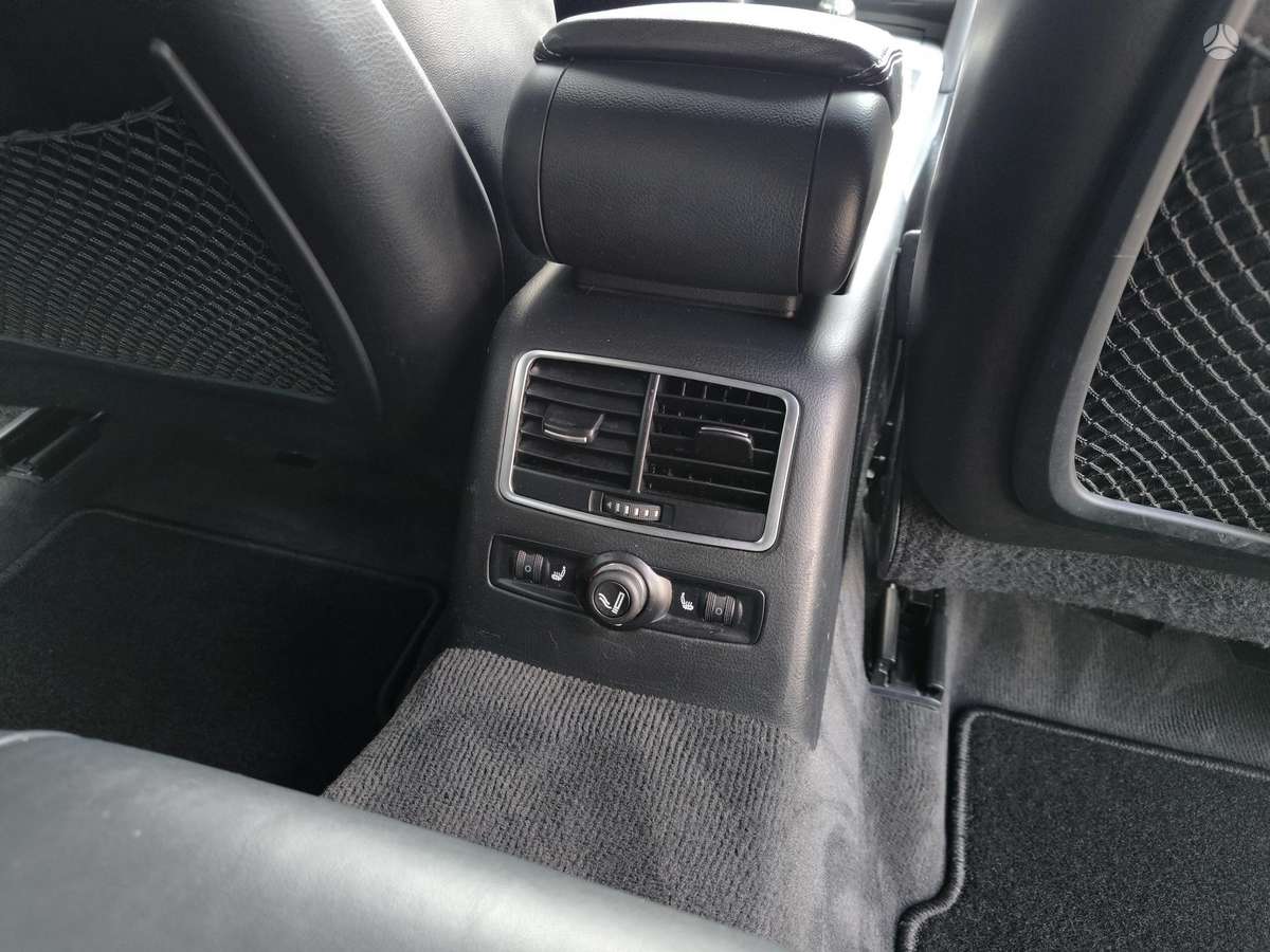 Audi A6 2010 — photo 19