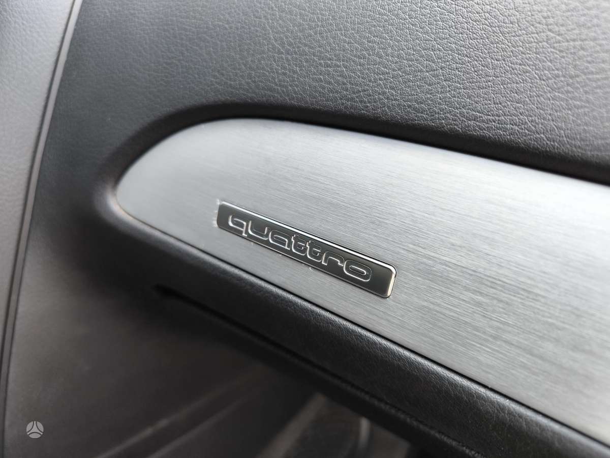 Audi A6 2010 — photo 20