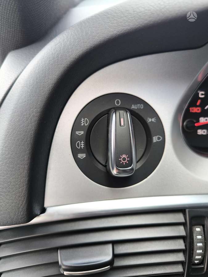 Audi A6 2010 — photo 22
